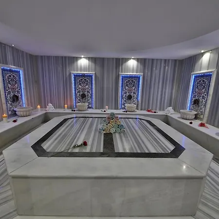 Termal'de Terasli Ve Sik 1+1 酒店 5*