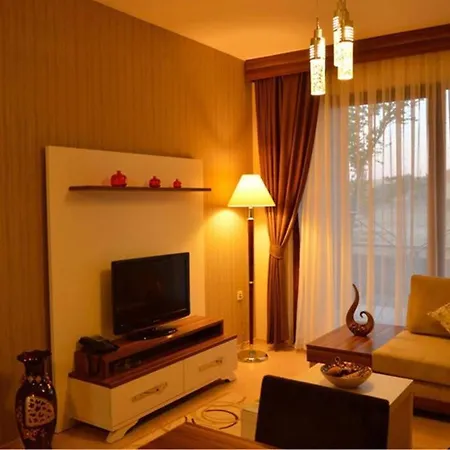 Termal'de Terasli Ve Sik 1+1 Daire Hotel 5*